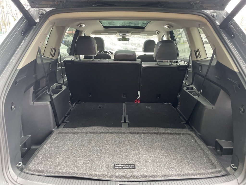 Used 2025 Volkswagen Atlas SEL Premium R-Line image 18