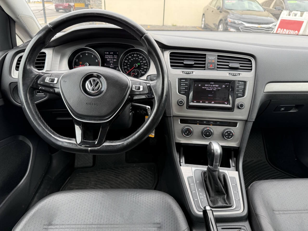 Used 2015 Volkswagen Golf S FWD image 14