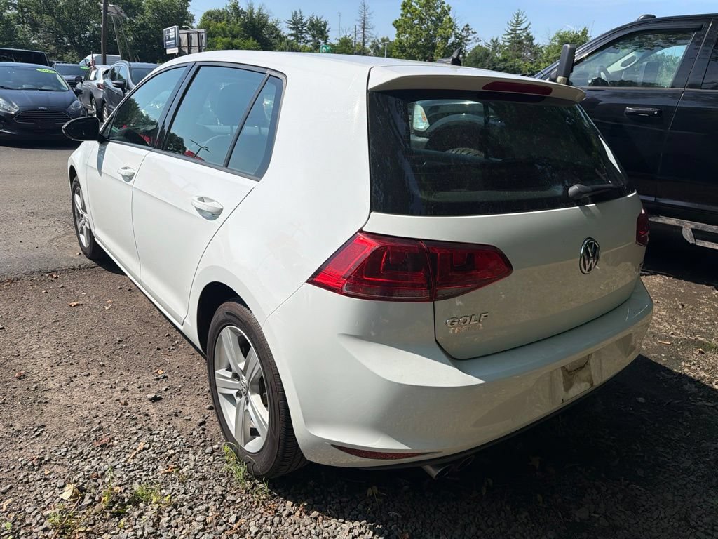 Used 2017 Volkswagen Golf S FWD image 3
