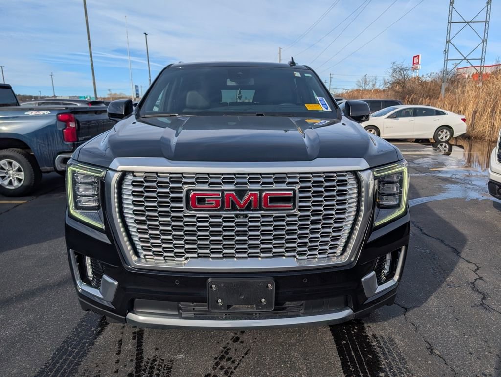Used 2024 GMC Yukon XL Denali image 2