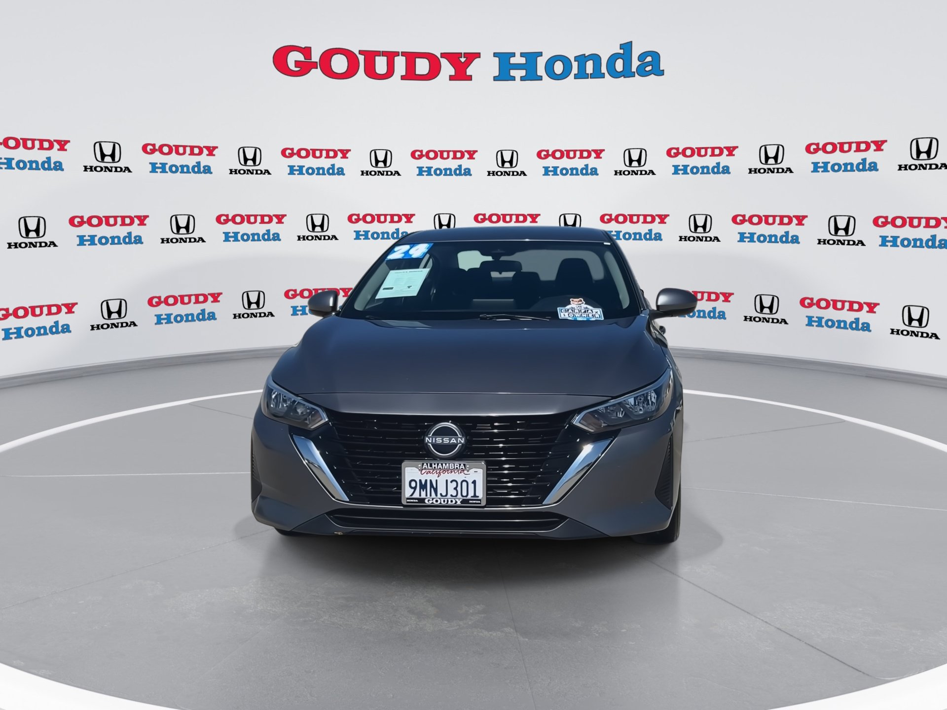Used 2024 Nissan Sentra SV FWD image 3