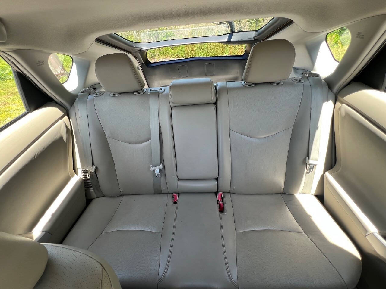 Used 2011 Toyota Prius Four w/ Solar Roof Pkg FWD image 17