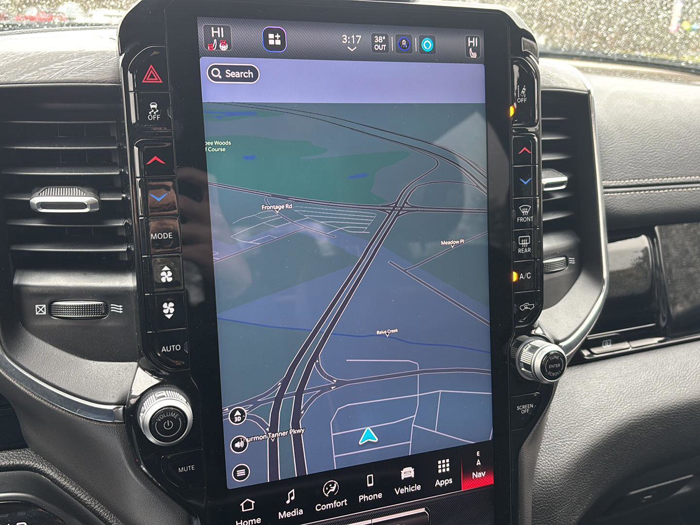 Used 2025 RAM 1500 Laramie w/ Night Edition image 12