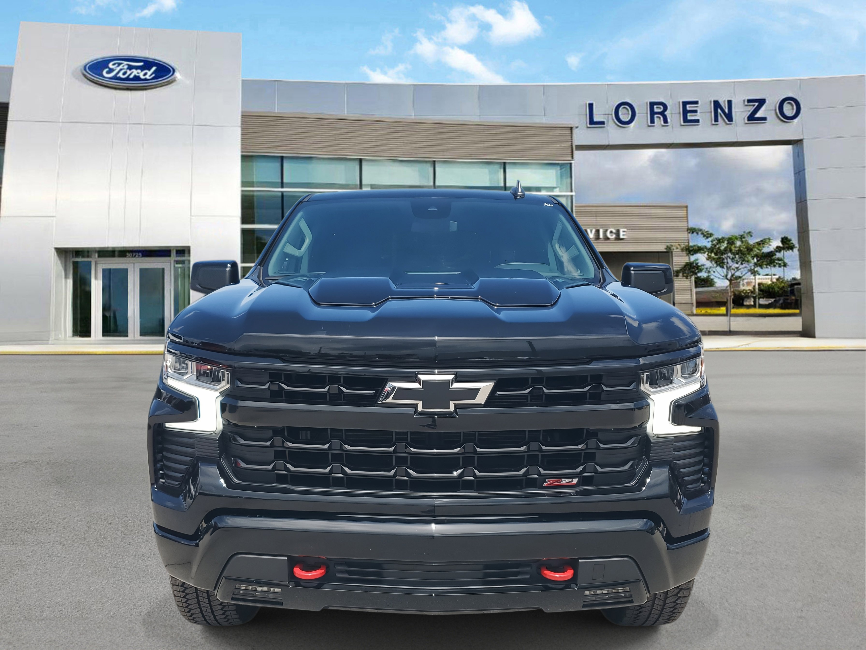 Used 2025 Chevrolet Silverado 1500 LT Trail Boss image 2