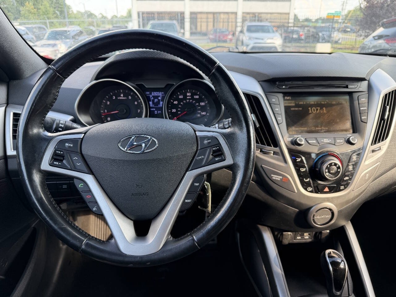 Used 2016 Hyundai Veloster w/ Option Group 02 FWD image 17