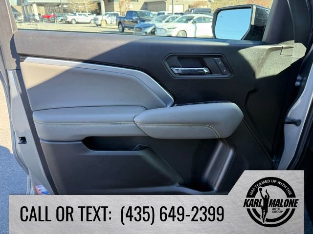 Used 2024 Chevrolet Colorado ZR2 w/ Technology Package image 12