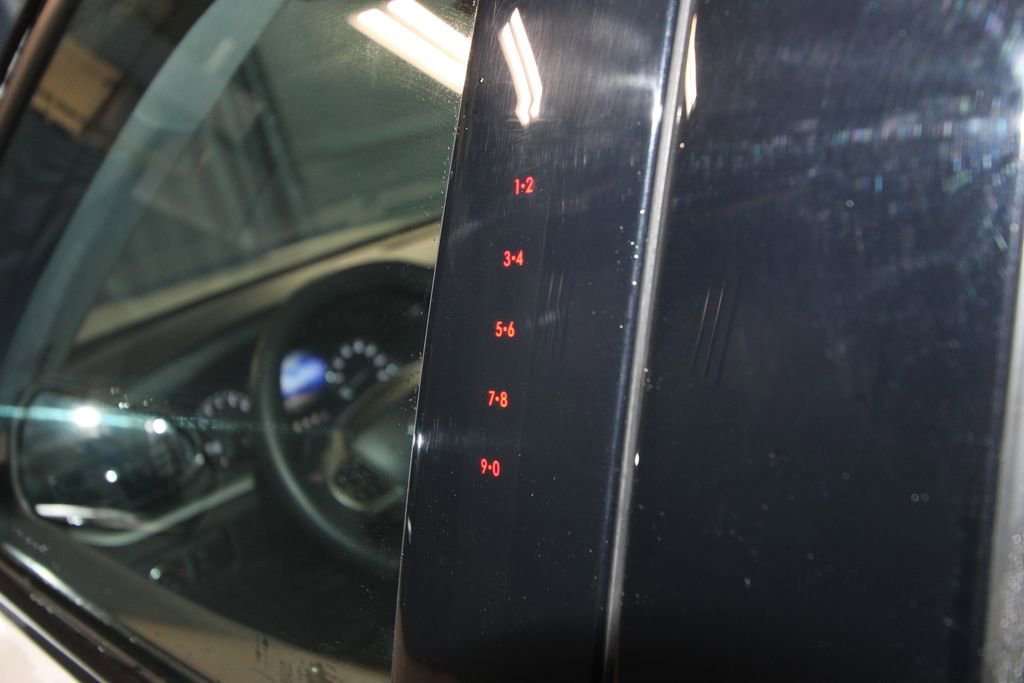 Used 2023 Ford Explorer XLT w/ Equipment Group 202A image 39