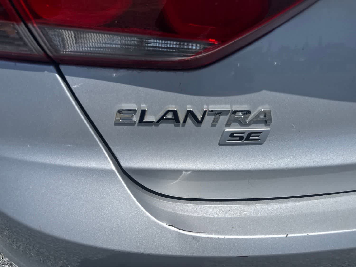 Used 2017 Hyundai Elantra SE FWD image 13