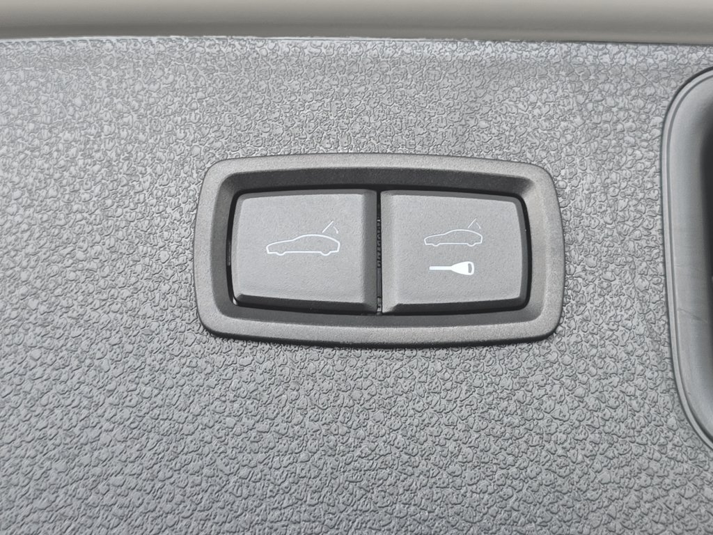 Used 2024 Porsche Macan S AWD/4WD image 29