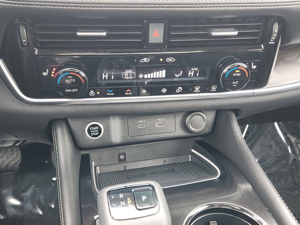 Used 2022 Nissan Rogue Platinum w/ Head-Up Display Package image 23