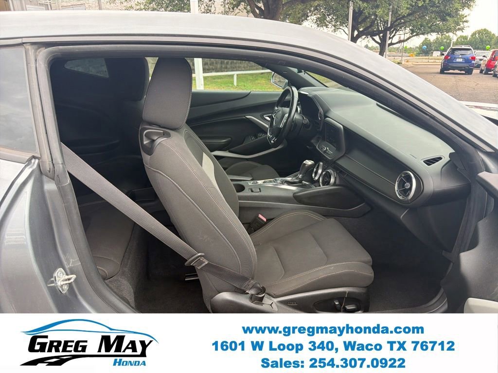 Used 2019 Chevrolet Camaro LT RWD image 27