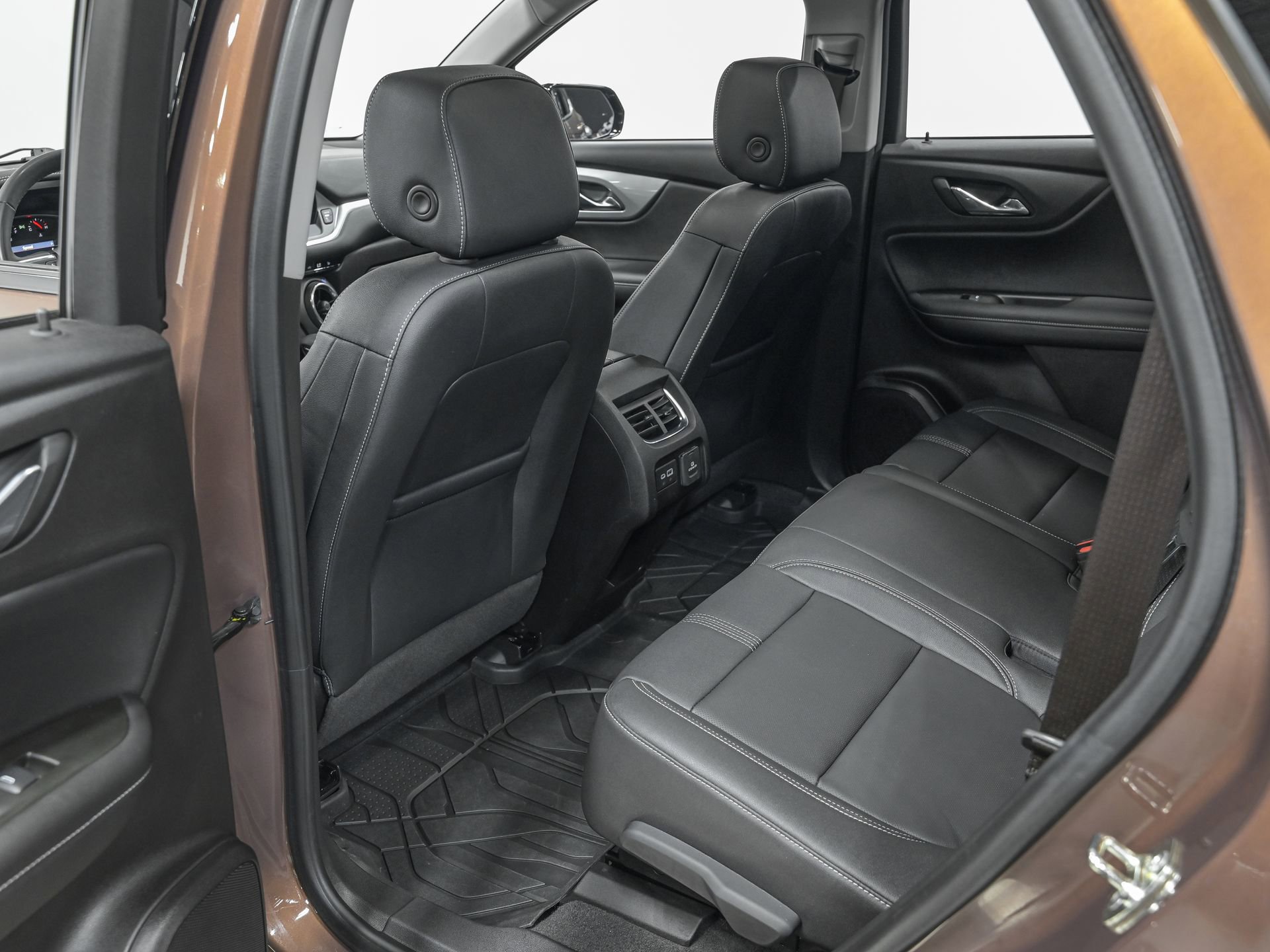 Used 2024 Chevrolet Blazer LT w/ Sound & Technology Package AWD/4WD image 28