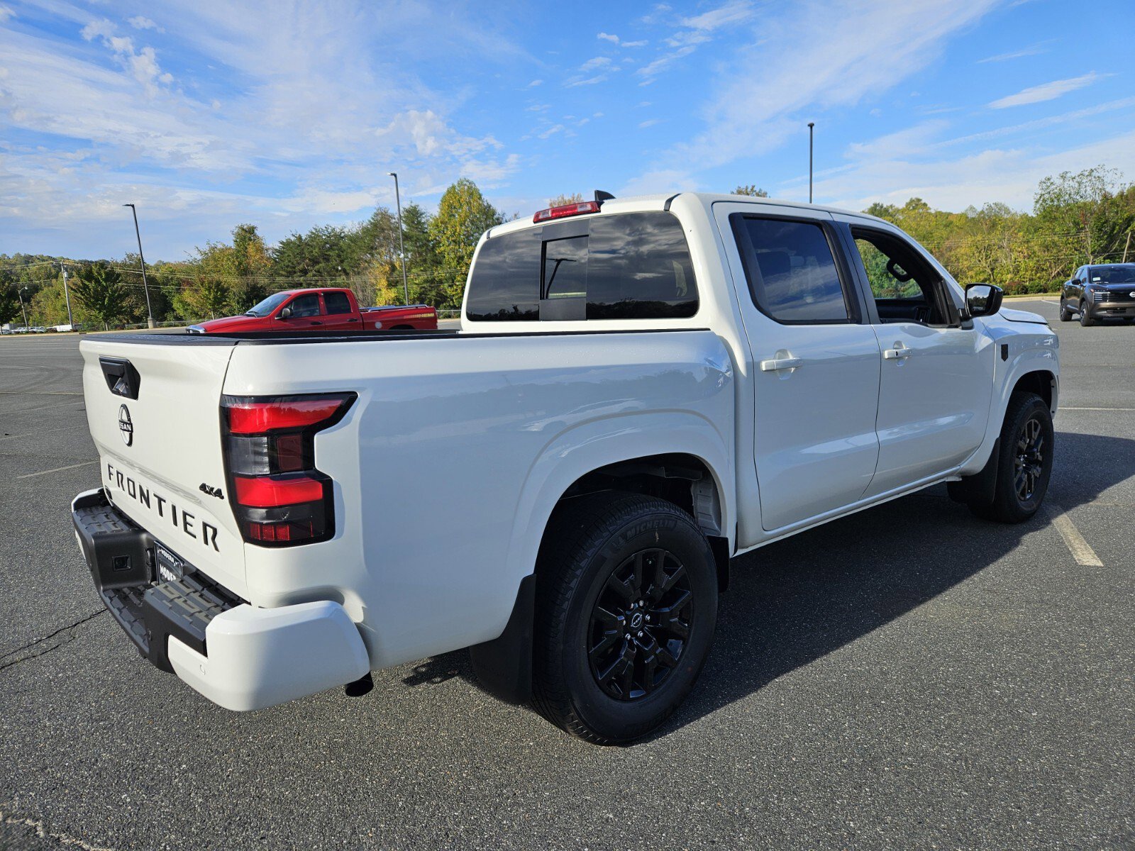 New 2026 Nissan Frontier SV image 4