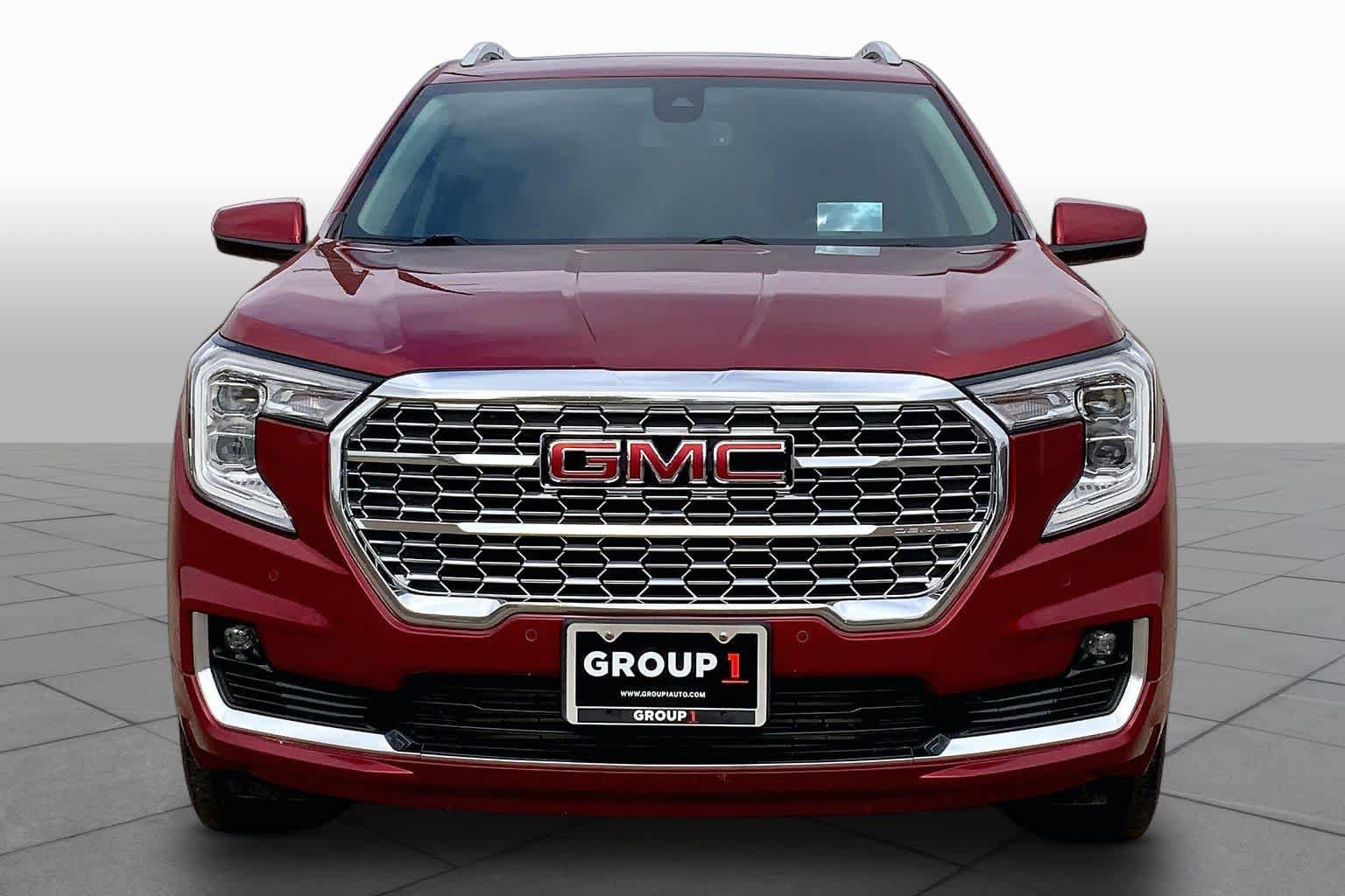 Used 2023 GMC Terrain Denali AWD/4WD image 4
