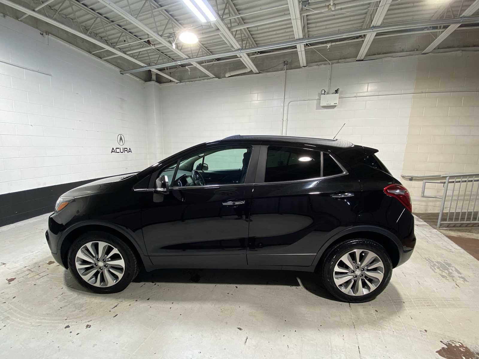 Used 2019 Buick Encore Preferred image 3