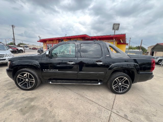 Used 2008 Chevrolet Avalanche LT w/ LT Preferred Equipment Group RWD image 8