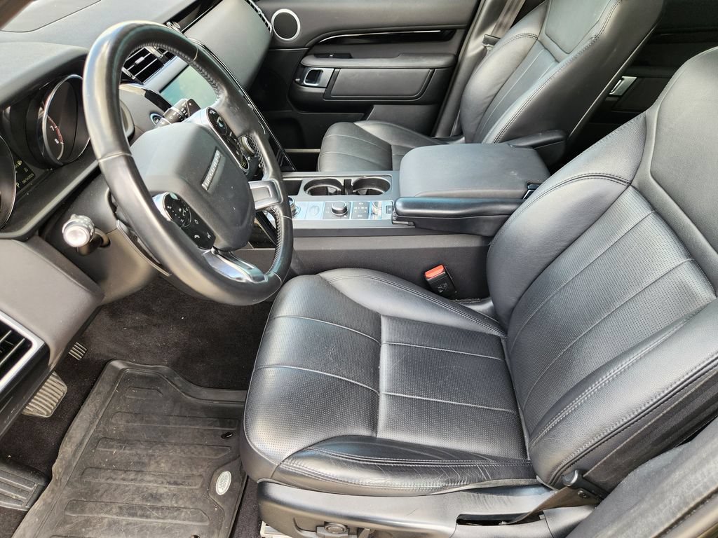 Used 2020 Land Rover Discovery SE AWD/4WD image 13