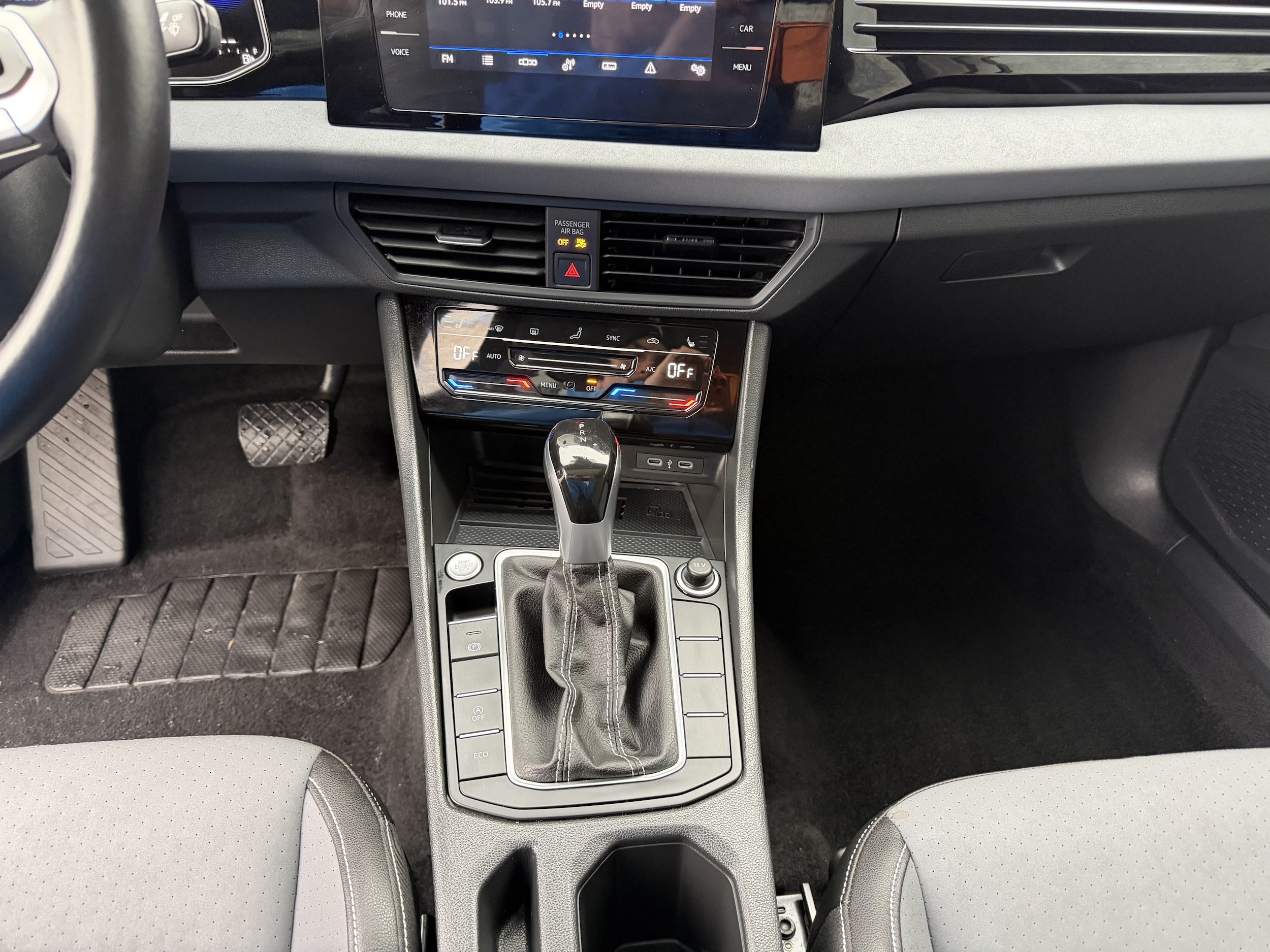 Used 2025 Volkswagen Jetta SE FWD image 22