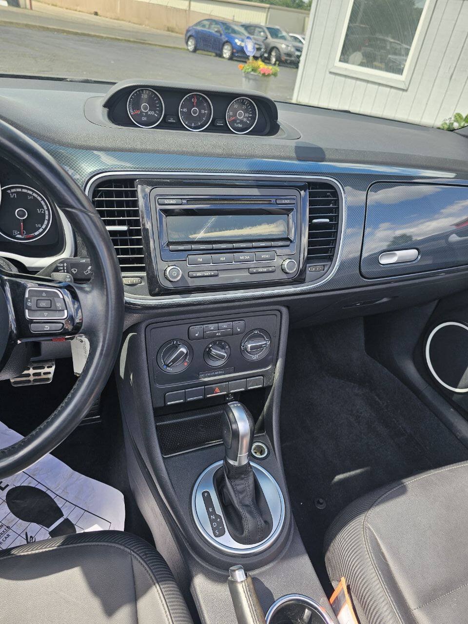 Used 2014 Volkswagen Beetle R-Line FWD image 17