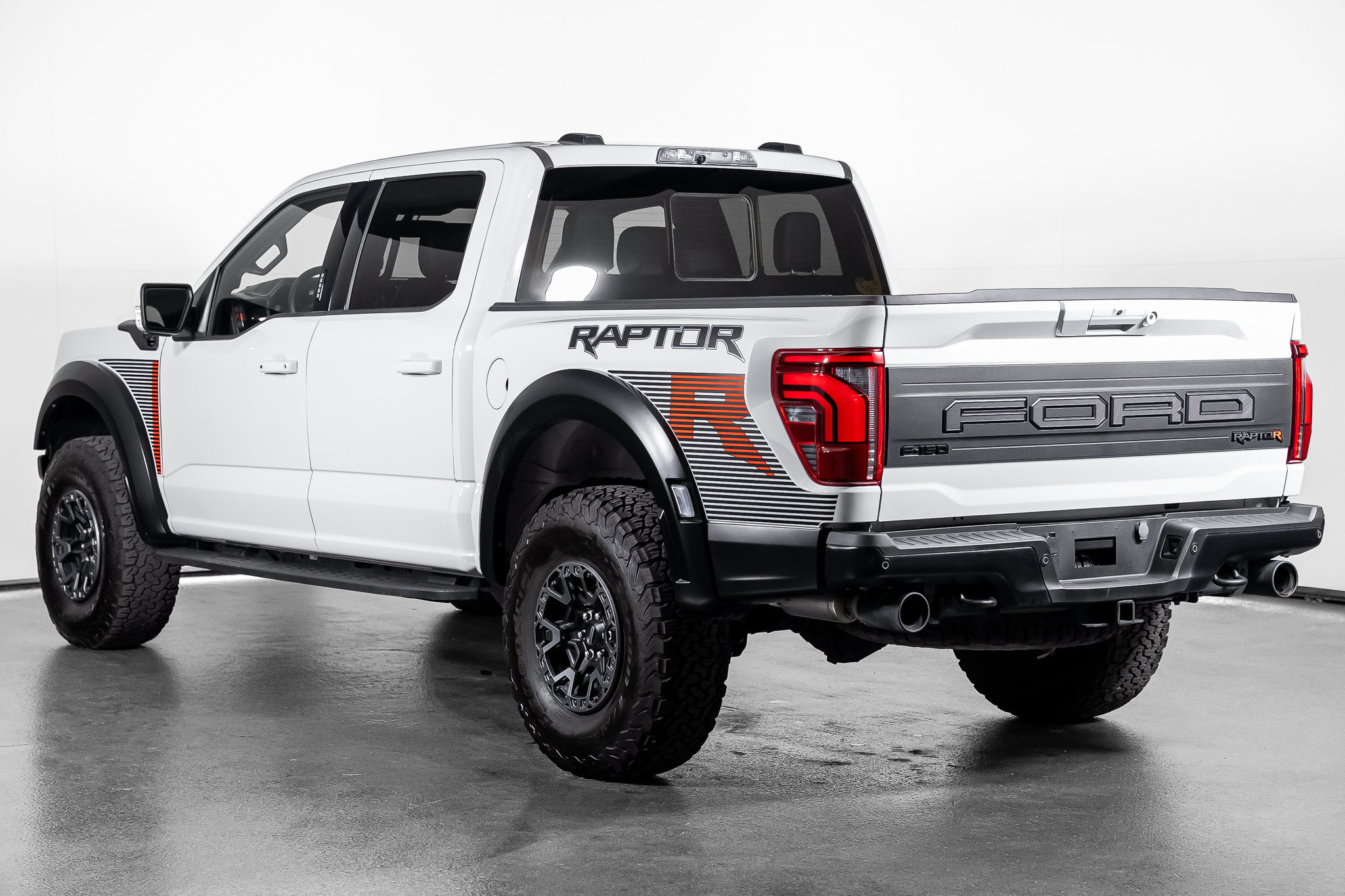 Used 2024 Ford F150 Raptor w/ Equipment Group 803A Raptor R AWD/4WD image 21