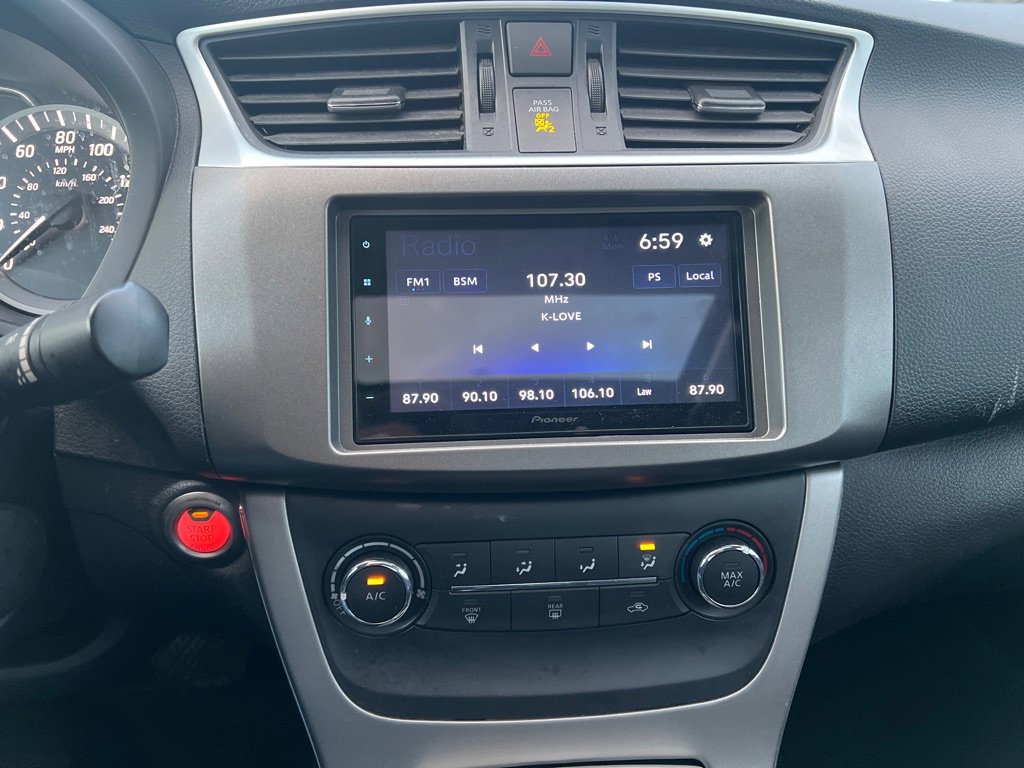 Used 2015 Nissan Sentra SV w/ Style Package FWD image 25