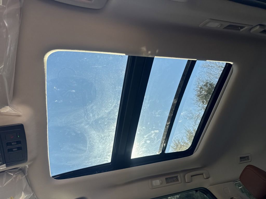 New 2026 Nissan Pathfinder Platinum w/ Cargo Package image 39