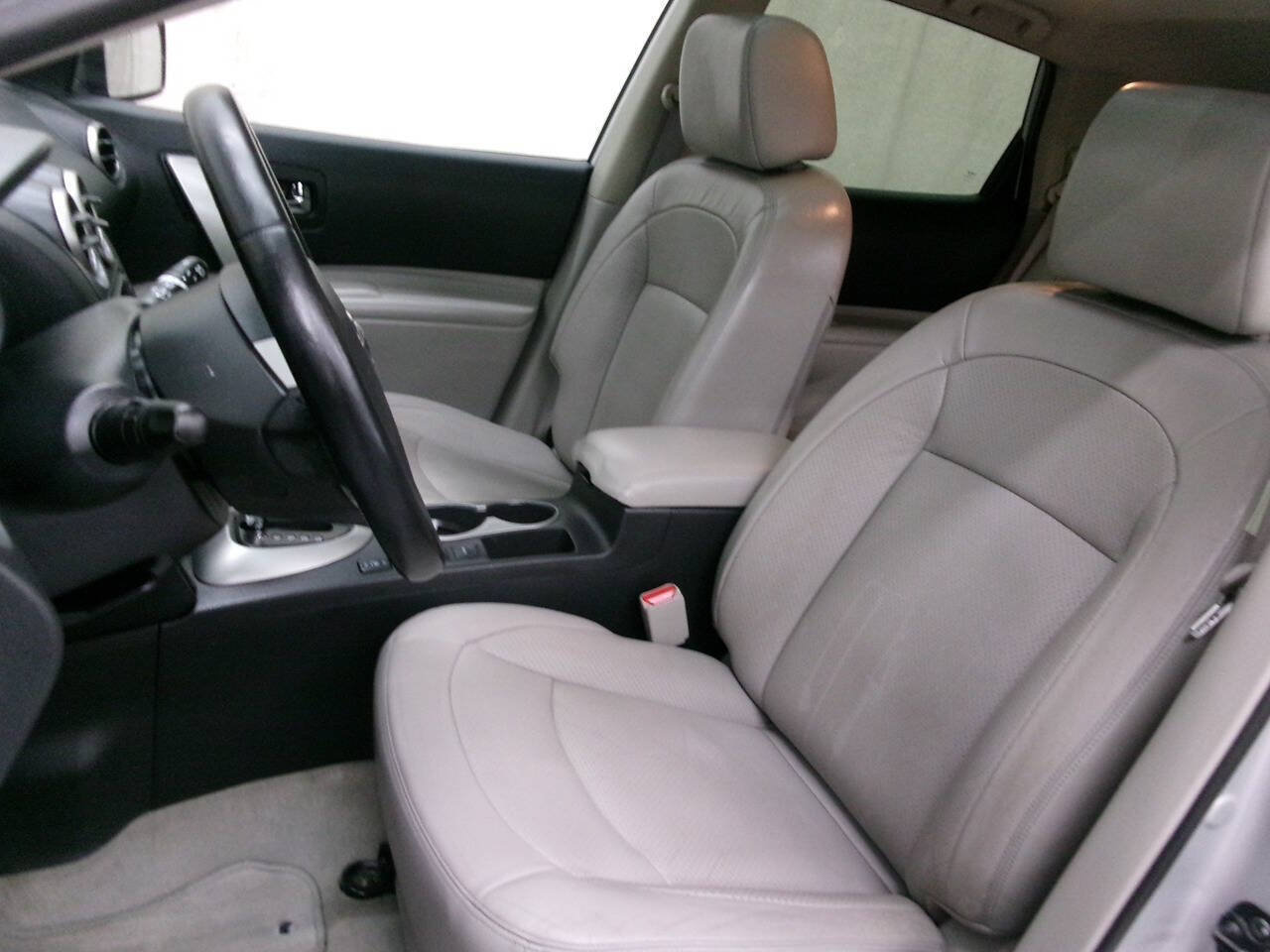 Used 2012 Nissan Rogue SL AWD/4WD image 18
