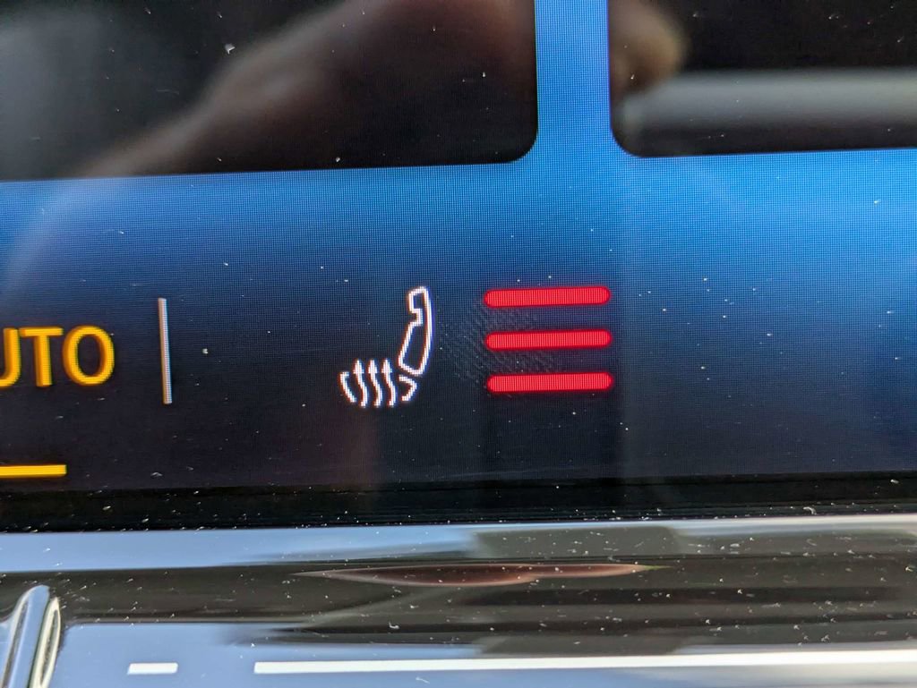 Certified 2025 Volkswagen Tiguan S w/ 18" Wheel Package image 28