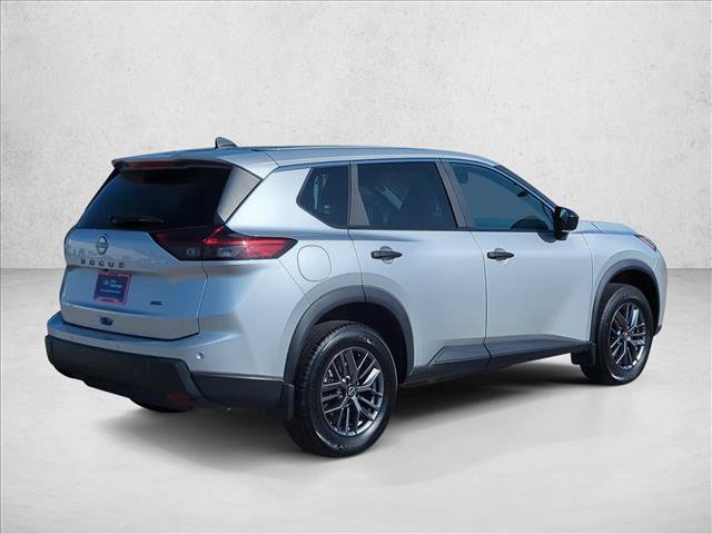 Used 2024 Nissan Rogue S AWD/4WD image 6