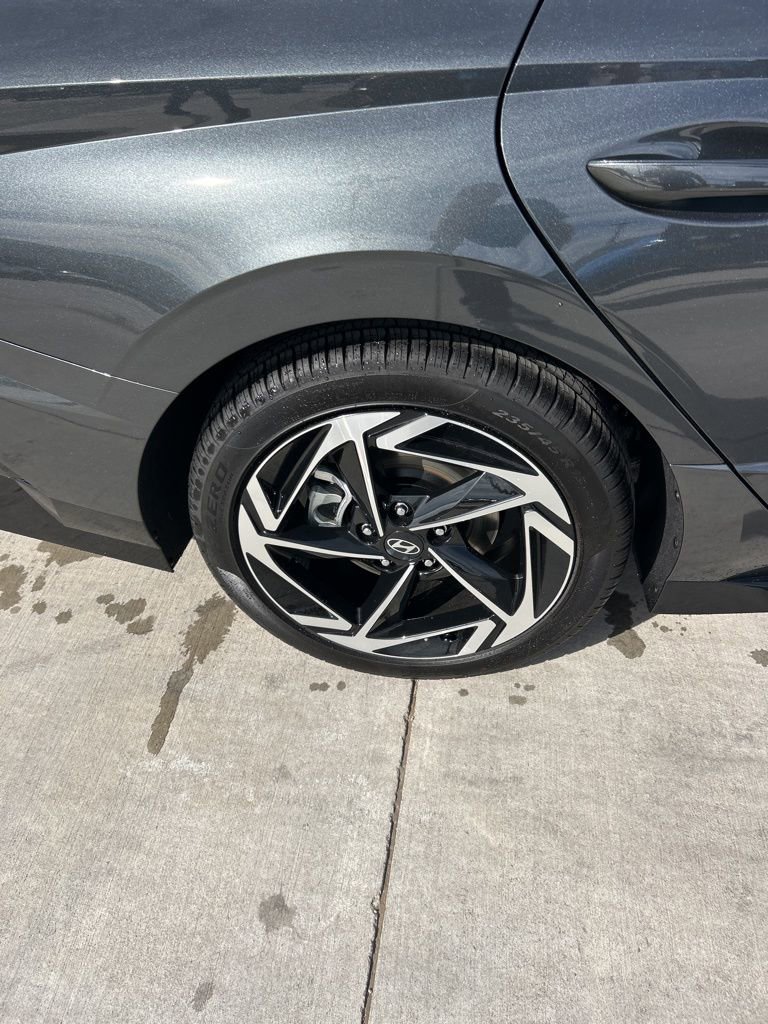 New 2026 Hyundai Sonata SEL AWD/4WD image 18