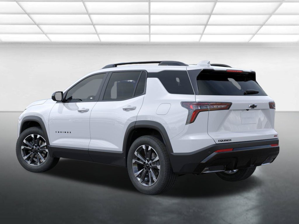 New 2027 Chevrolet Equinox RS w/ Convenience Package III FWD image 4