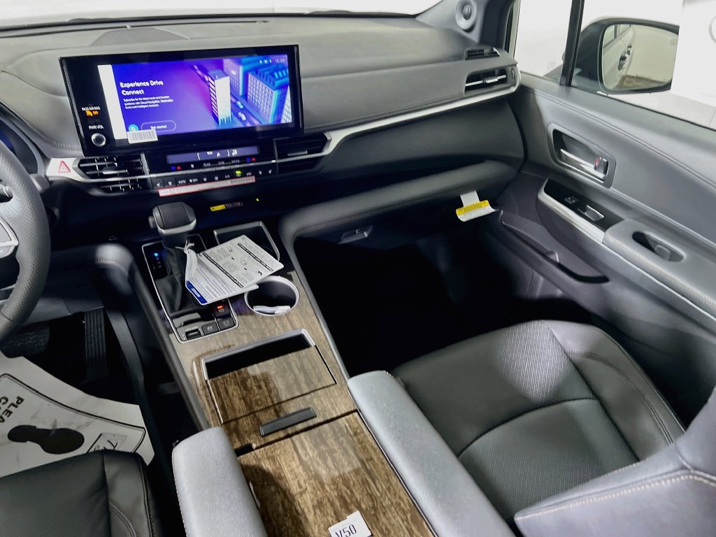 New 2026 Toyota Sienna Platinum AWD/4WD image 18