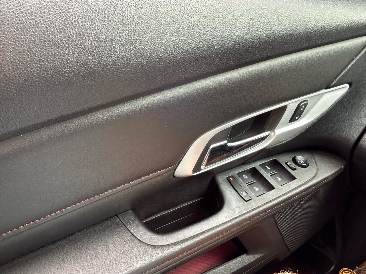 Used 2013 GMC Terrain SLE FWD image 26