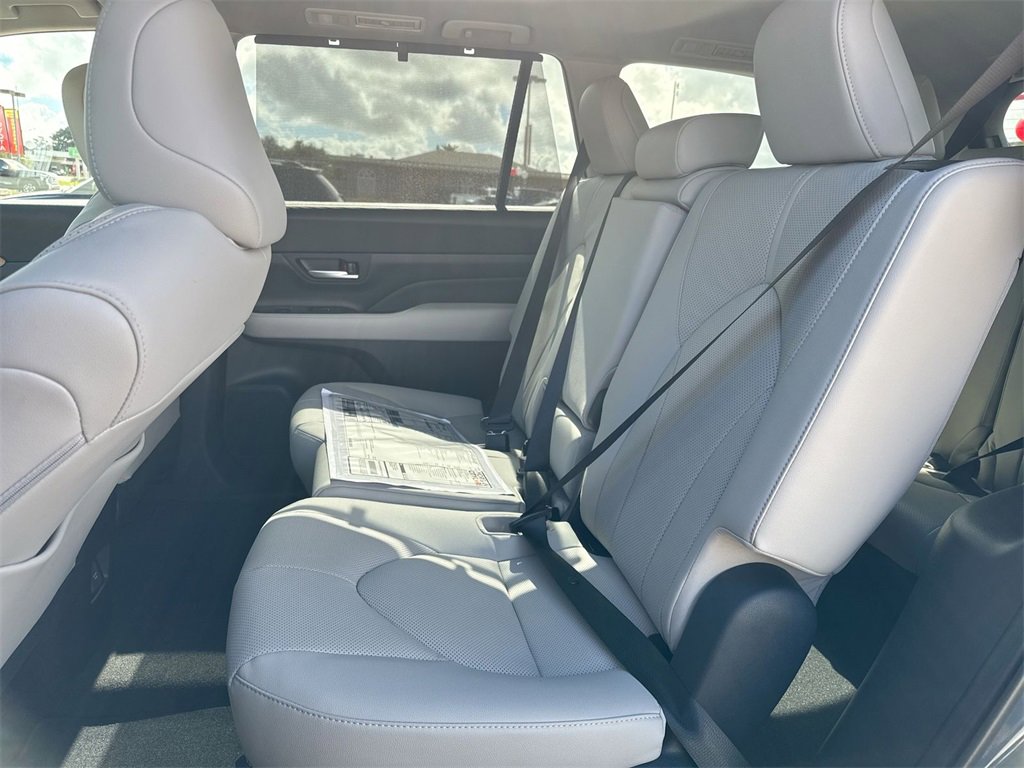 New 2026 Toyota Grand Highlander Limited image 29