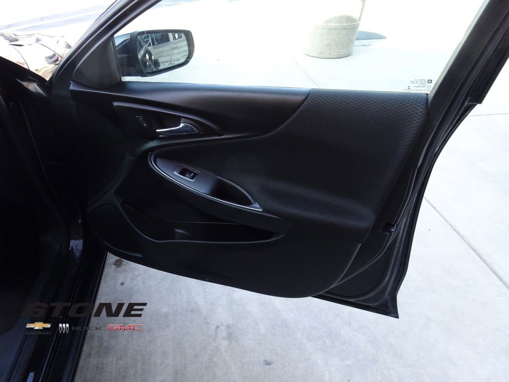 Used 2018 Chevrolet Malibu LT image 29