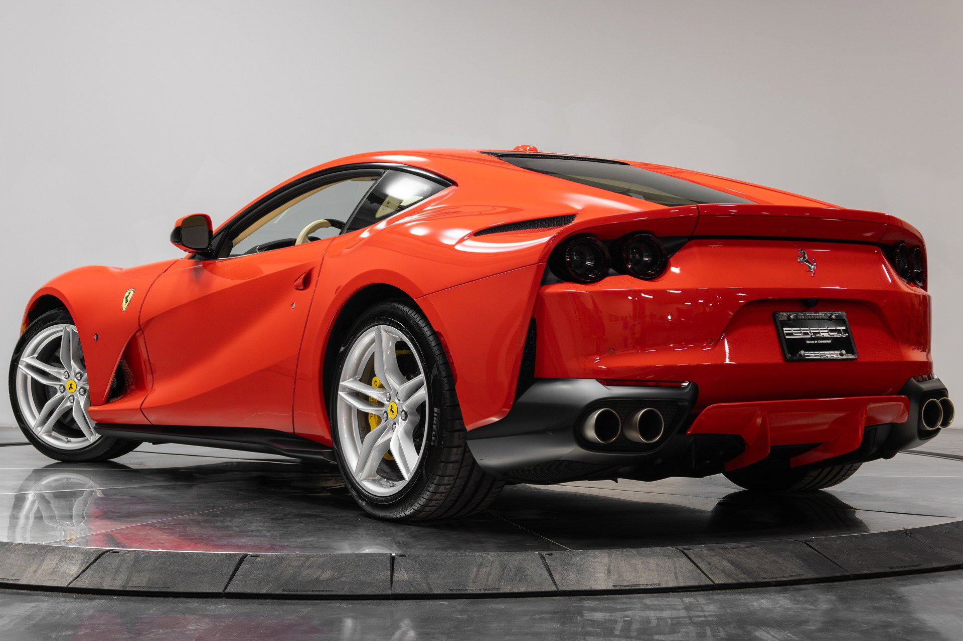 Used 2018 Ferrari 812 Superfast image 65