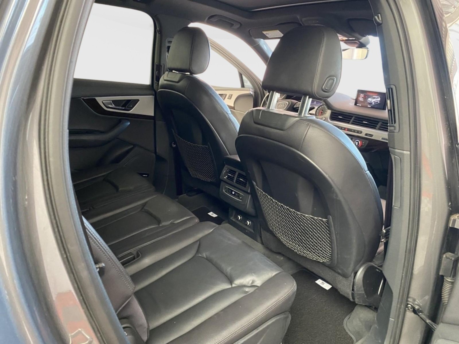 Used 2018 Audi Q7 2.0T Premium Plus AWD/4WD image 12
