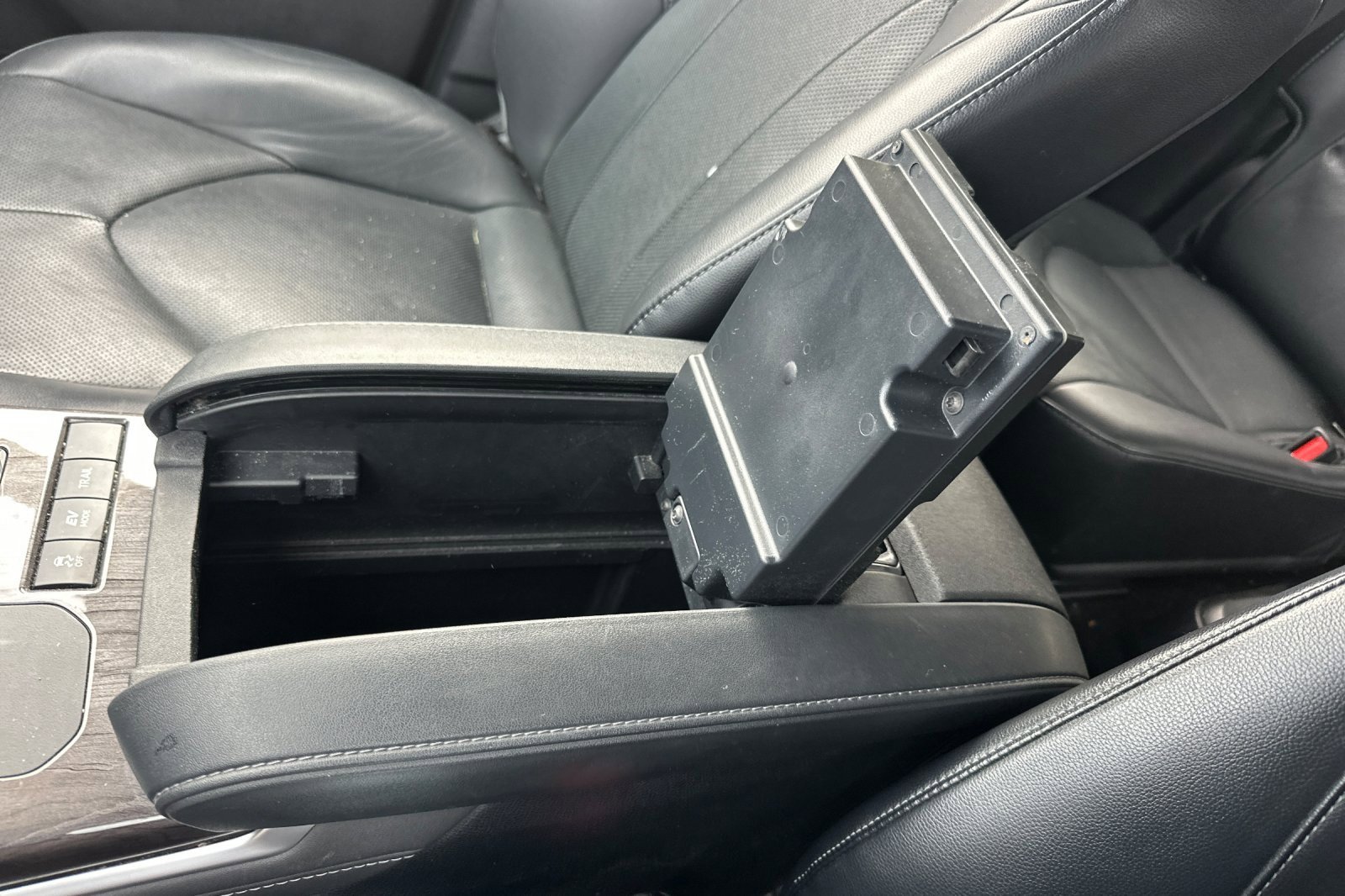 Used 2022 Toyota Highlander Limited image 32