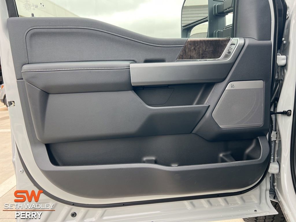 New 2026 Ford F350 Lariat w/ Black Appearance Package image 20