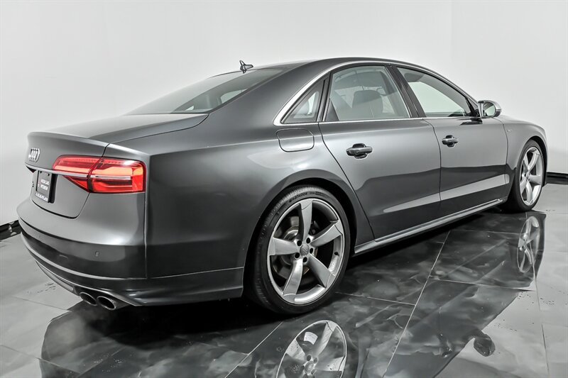 Used 2016 Audi S8 AWD/4WD image 9