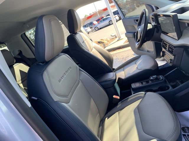 Used 2025 Ford Maverick Lariat w/ 4K Tow Package image 14