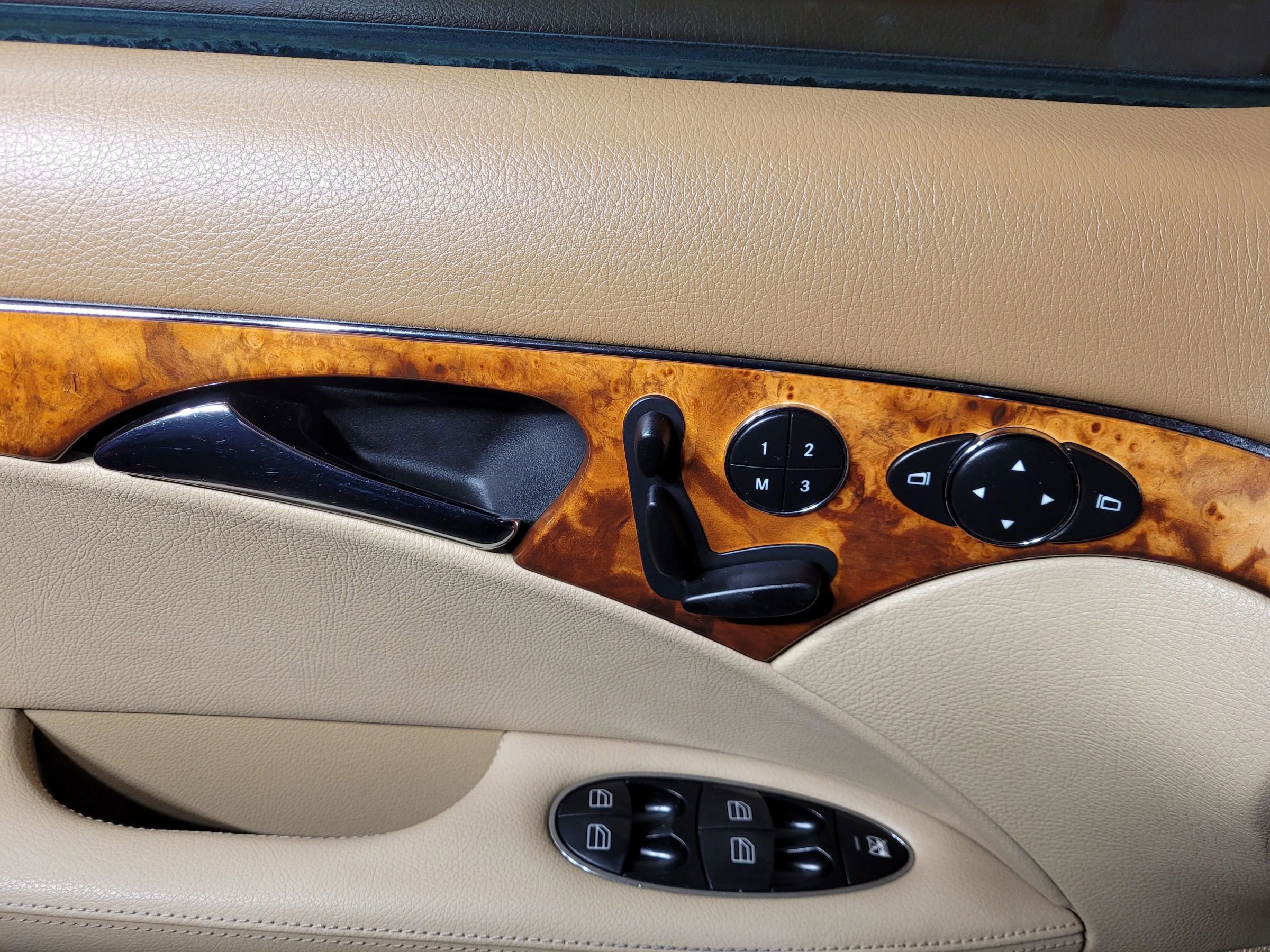 Used 2009 Mercedes-Benz E 350 Sedan image 15