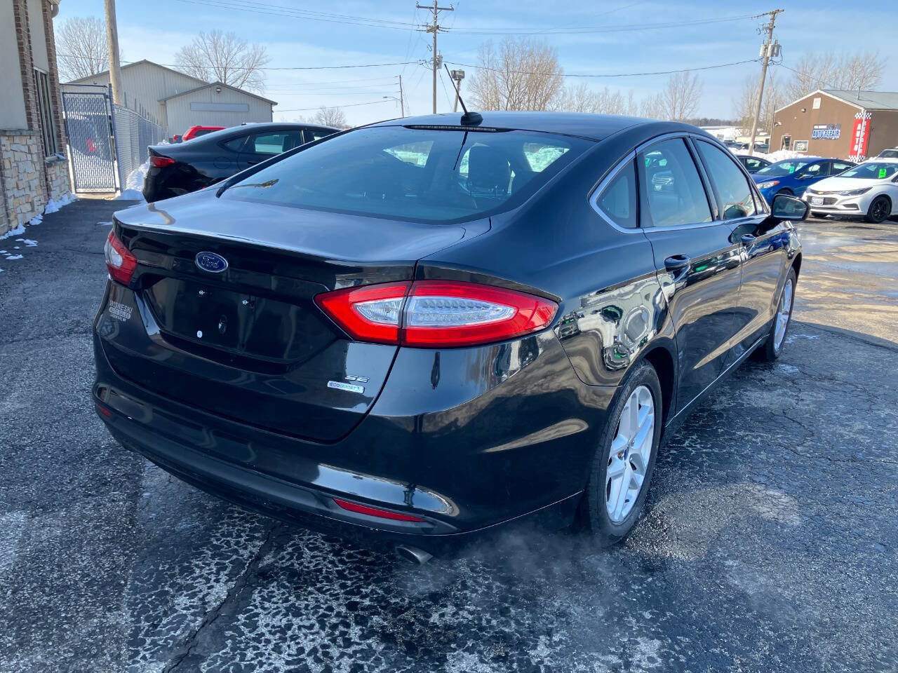 Used 2013 Ford Fusion SE image 3