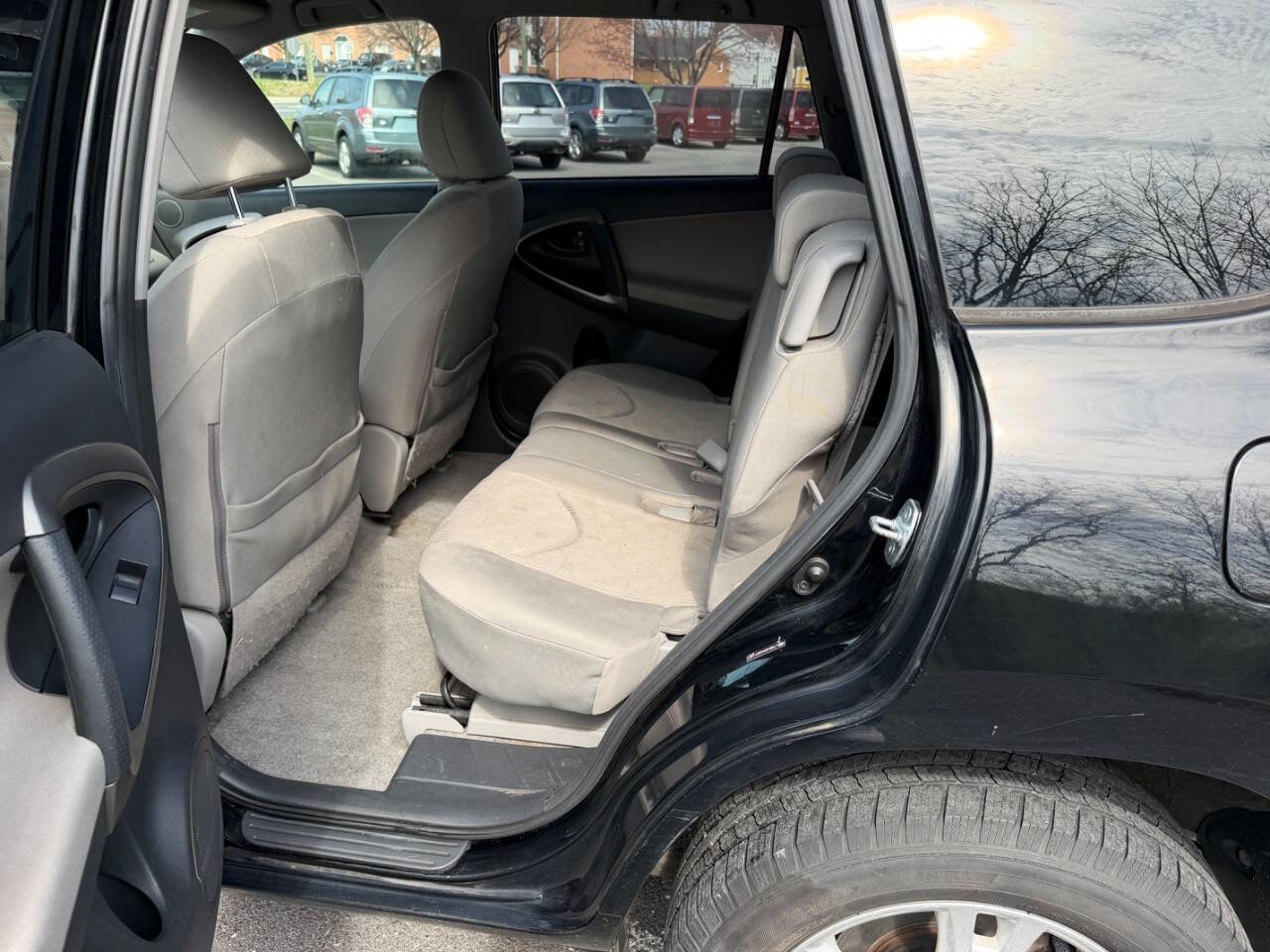 Used 2010 Toyota RAV4 4WD V6 image 11