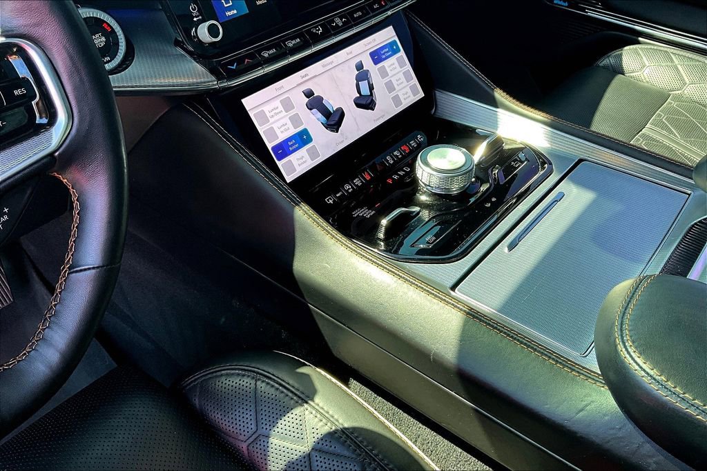 Used 2023 Jeep Grand Wagoneer L Series III image 17