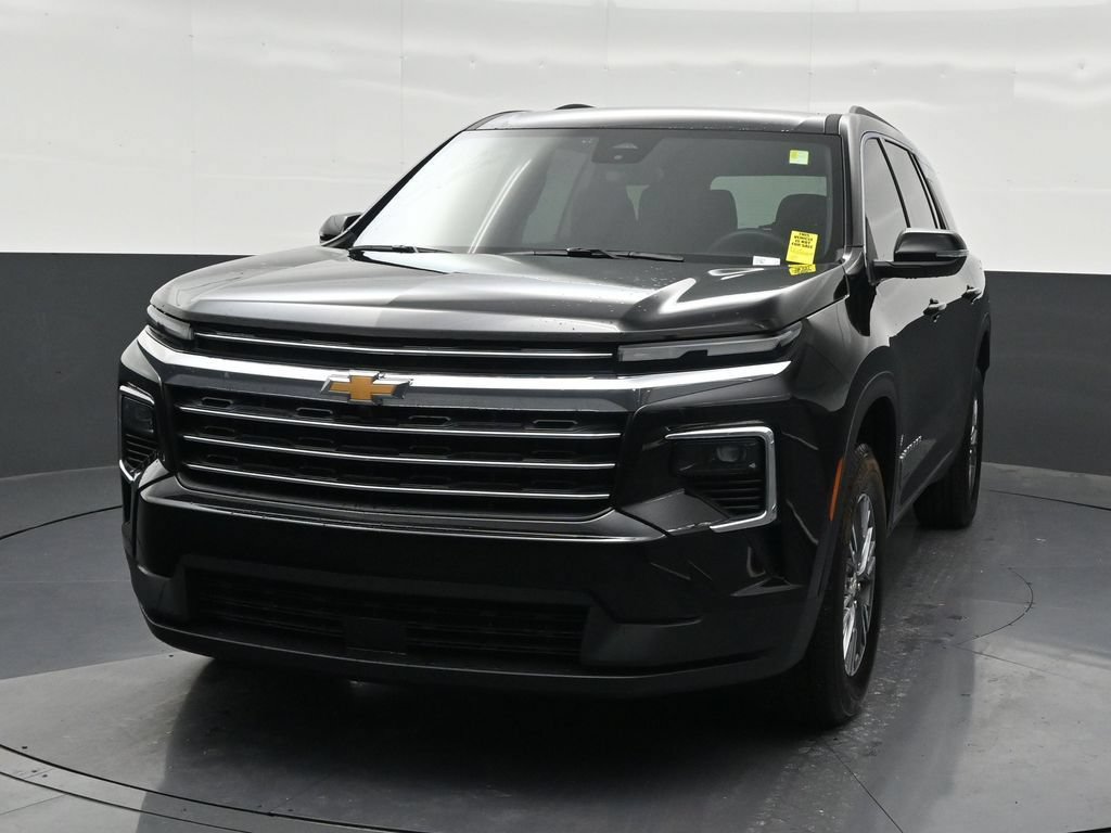 Used 2026 Chevrolet Traverse LT FWD image 9