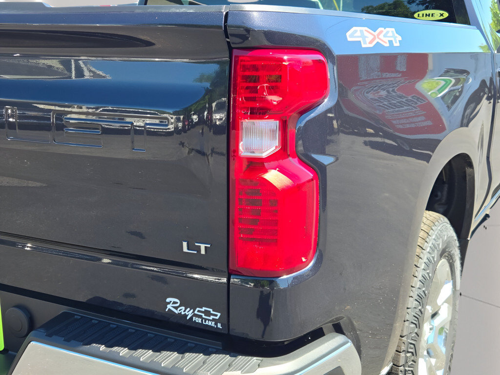 Certified 2023 Chevrolet Silverado 1500 LT AWD/4WD image 7