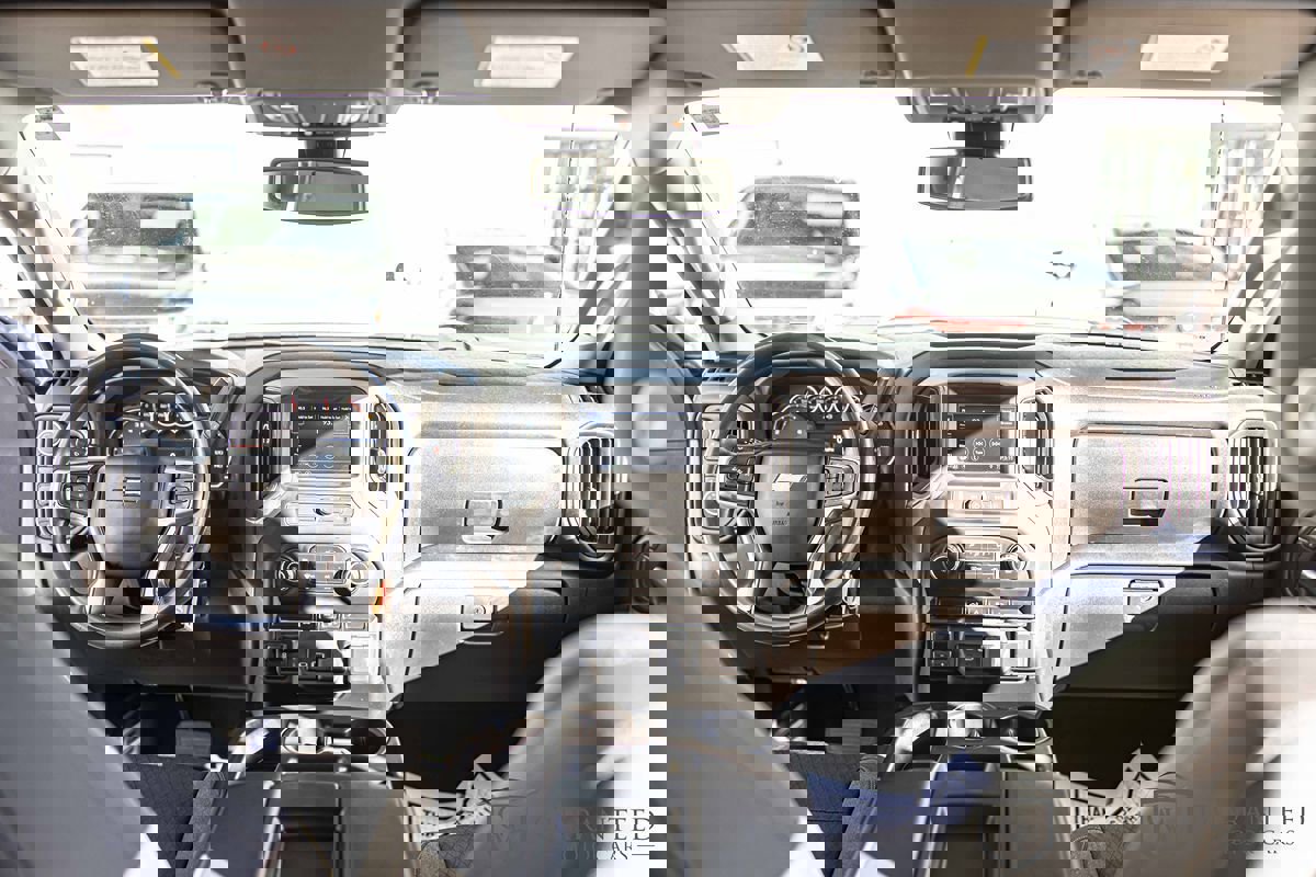 Used 2022 Chevrolet Silverado 2500 Custom w/ Custom Value Package image 31