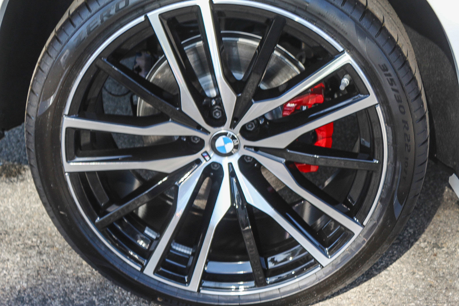 New 2026 BMW X5 sDrive40i w/ M Sport Package image 11