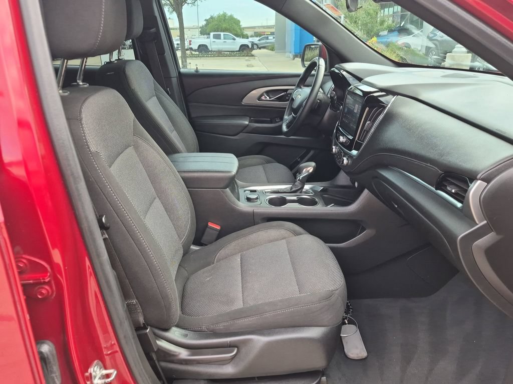 Used 2023 Chevrolet Traverse LT FWD image 24